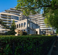 Albert Park City View Stylish 1 Bedroom Apartment - Brisbane Tourism