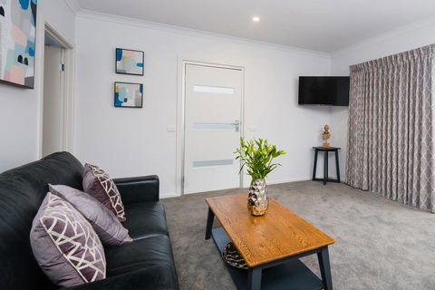 Albury Yalandra Apartment 5 - Brisbane Tourism 1