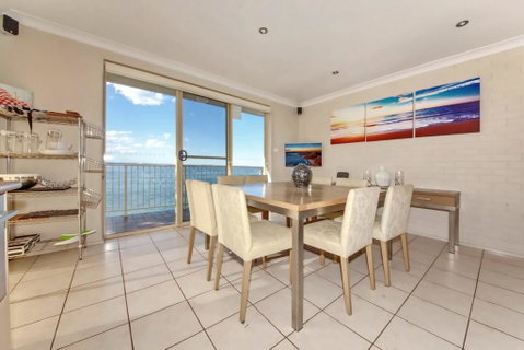 Alcheringa Unit 3 & 4, 32 Sandy Point Road - Tourism Brisbane 3