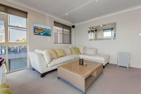 Alcheringa Unit 3 & 4, 32 Sandy Point Road - Tourism Brisbane 1