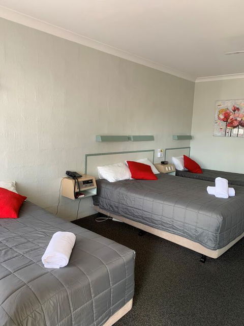 Alluna Motel - Tourism Brisbane 1