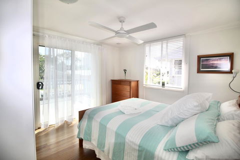 Aloha Alex Beach House Pet-friendly- 450m To The Beach - Brisbane Tourism 0