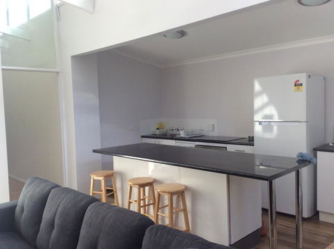 Alpha Centauri Townhouses - Brisbane Tourism 2