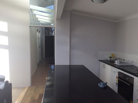 Alpha Centauri Townhouses - Brisbane Tourism 1