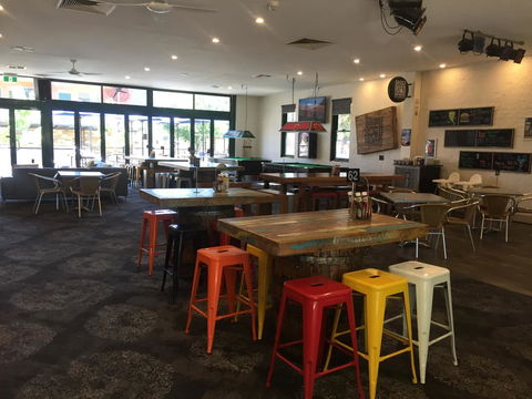Alpine Hotel Bright - Brisbane Tourism 1