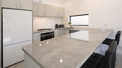 Alpine Lake Retreat - Tourism Brisbane 2