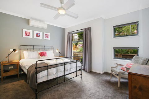 Always Bright - A Bright Escape - Brisbane Tourism 0
