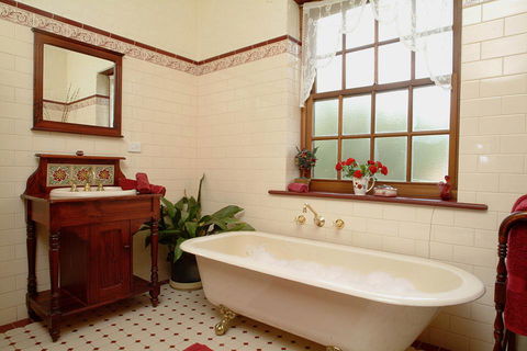 Amanda's Cottage 1899 - Tourism Brisbane 1