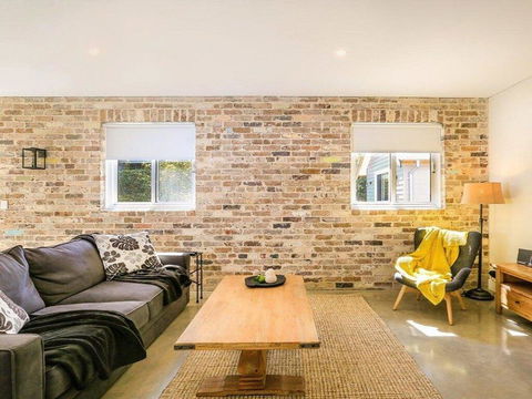 Amaroo - Modern, Luxurious And Chic - Tourism Brisbane 2