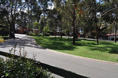 Amaze N Things Holiday Park & Motel - Tourism Brisbane 3