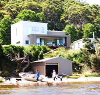 Amazing Ansons Bay Absolute Waterfront Beach House - Tourism Brisbane