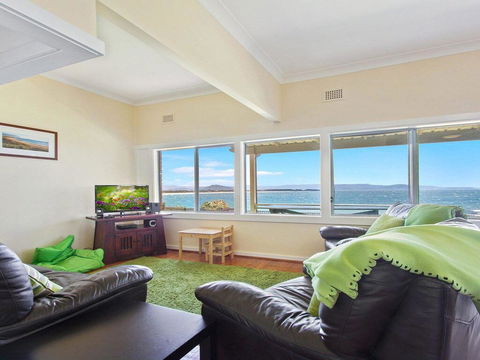 Amazing Aspects - Perched Above Tilbury Cove - Brisbane Tourism 3
