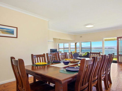 Amazing Aspects - Perched Above Tilbury Cove - Brisbane Tourism 1