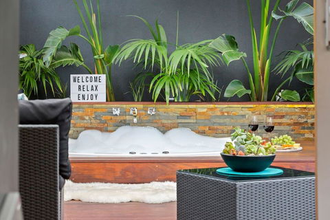 AMORE A Tranquil Retreat With Couples Spa - Brisbane 4u 0