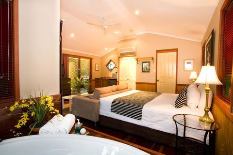 Amore On Buderim Rainforest Cabins - Brisbane Tourism 1