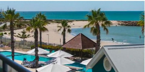 AN OCEAN,BEACH And POOL VIEW APARTMENT - Apt 210 SEASHELLS RESORT - Brisbane Tourism 0