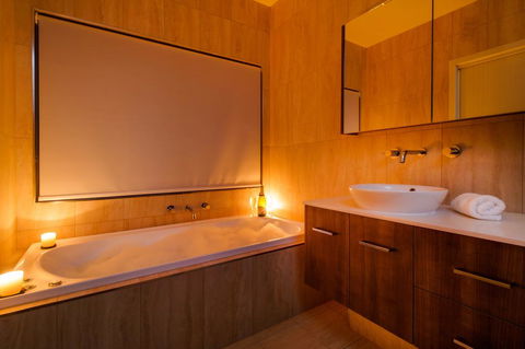 Ana Mandara Luxury Bed & Breakfast - Tourism Brisbane 3