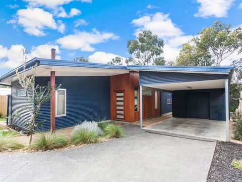 ANGLE BY THE SEA - Anglesea - Brisbane Tourism 0