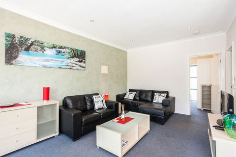 Anglesea River Apartments - 2 Bed Unit 2/4 - Tourism Brisbane 2
