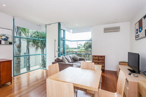 Anglesea River Apartments - Spa Apartment 40 - Tourism Brisbane 3