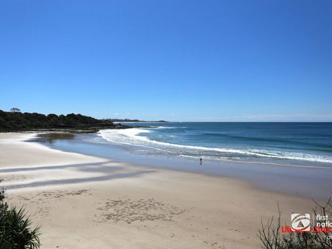 Angourie Blue 1 - Great Ocean Views - Surfing Beaches - Tourism Brisbane 3