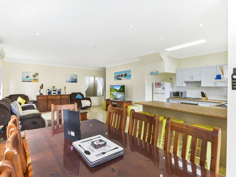 Anne's Beach Getaway - Tourism Brisbane 1