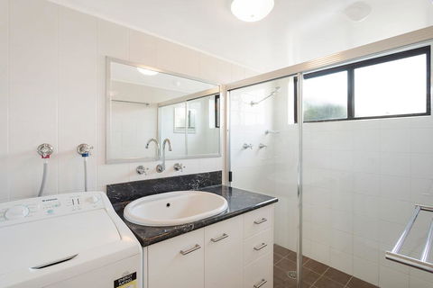 Apollo Unit 25 - Tourism Brisbane 1