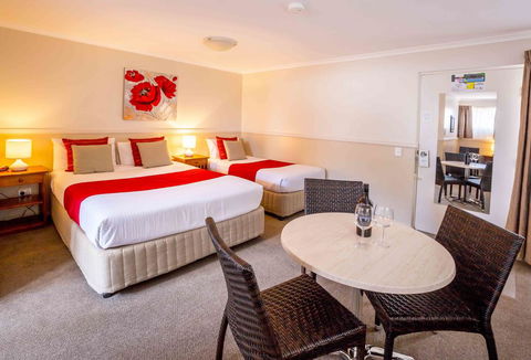 Apple & Grape Motel - Tourism Brisbane 0