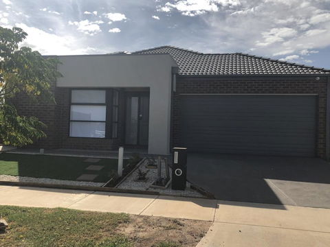 Apple House Tarneit North - Tourism Brisbane 2