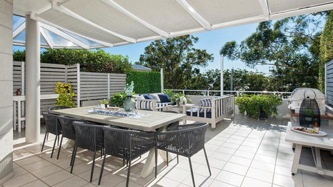 Arabella - Stylish Seaside Sanctuary With Views - Brisbane Tourism 0
