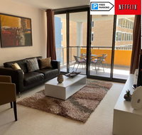 ARENA RESORT STYLE EXEC FREE NETFLIX WIFI WINE - Tourism Brisbane