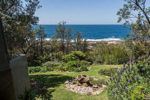 ARGYLL MOLLYMOOK - Absolute Waterfront - Brisbane Tourism 1