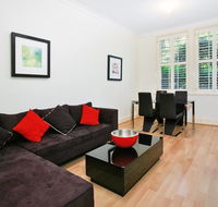 Art Deco in the Cul-de-Sac - Spacious Executive 1BR Potts Point Apartment in Quiet Cul-de-Sac - Tourism Brisbane