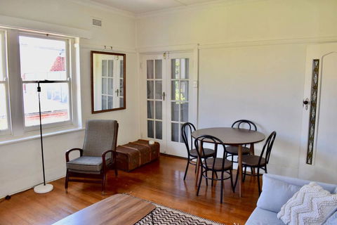 Artistic Apartment In Sunny Elwood Near St Kilda - Tourism Brisbane 2