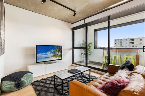 Artsy Apartment CBD City Views And Balcony - Brisbane Tourism 1