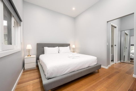 Luxurious House Near Flemington Racecourse - Brisbane Tourism 0