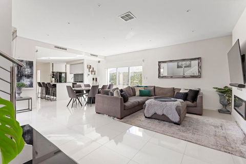 Luxury Beachside Residence - Tourism Brisbane 2