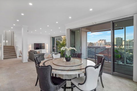 Luxury Retreat Sydney Airport Direct Train Line - Tourism Brisbane 3