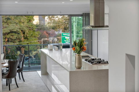 Luxury Retreat Sydney Airport Direct Train Line - Tourism Brisbane 2