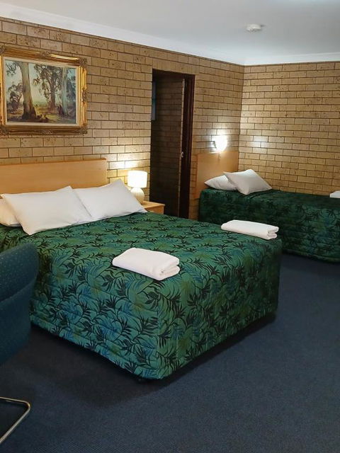 Macintyre Motor Inn - Tourism Brisbane 1