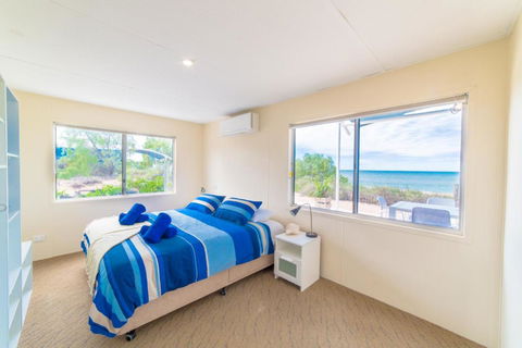Mackerel Islands - Tourism Brisbane 2
