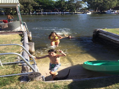 Mandurah Riverfront Holiday Rental - Tourism Brisbane 1