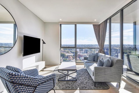 Meriton Suites Liverpool - Tourism Brisbane 0
