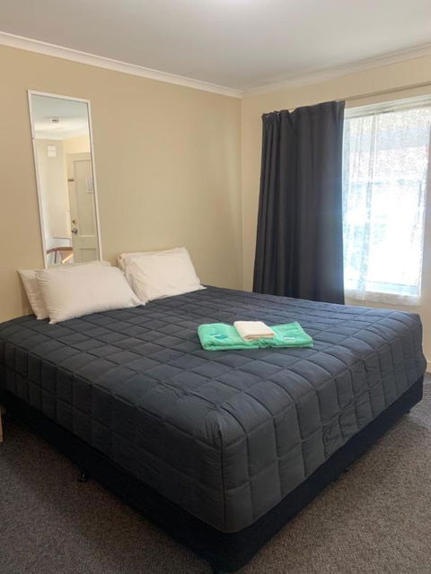 Mid Coast Motor Inn - Tourism Brisbane 0