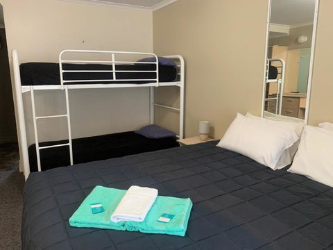 Mid Coast Motor Inn - Tourism Brisbane 1