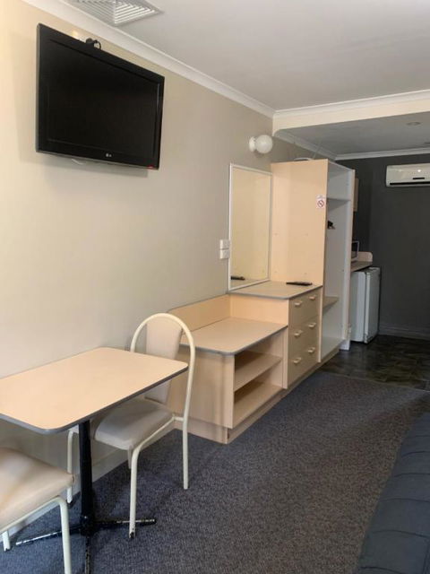 Mid Coast Motor Inn - Tourism Brisbane 3