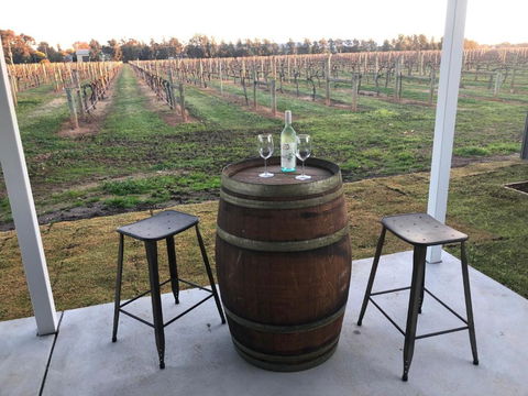 Milawa Vineyard Views - Guesthouse 1 - Tourism Brisbane 1