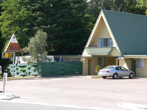 Millers Cottage Motel - Brisbane Tourism 0