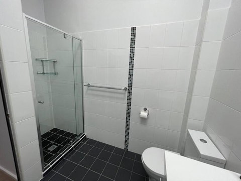 Modern 2 Bedroom Warehouse Conversion - Tourism Brisbane 2