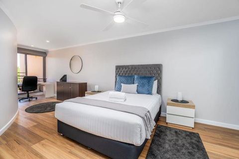 Modern And Homely 2BR Burke Crescent Apartment - Brisbane Tourism 2